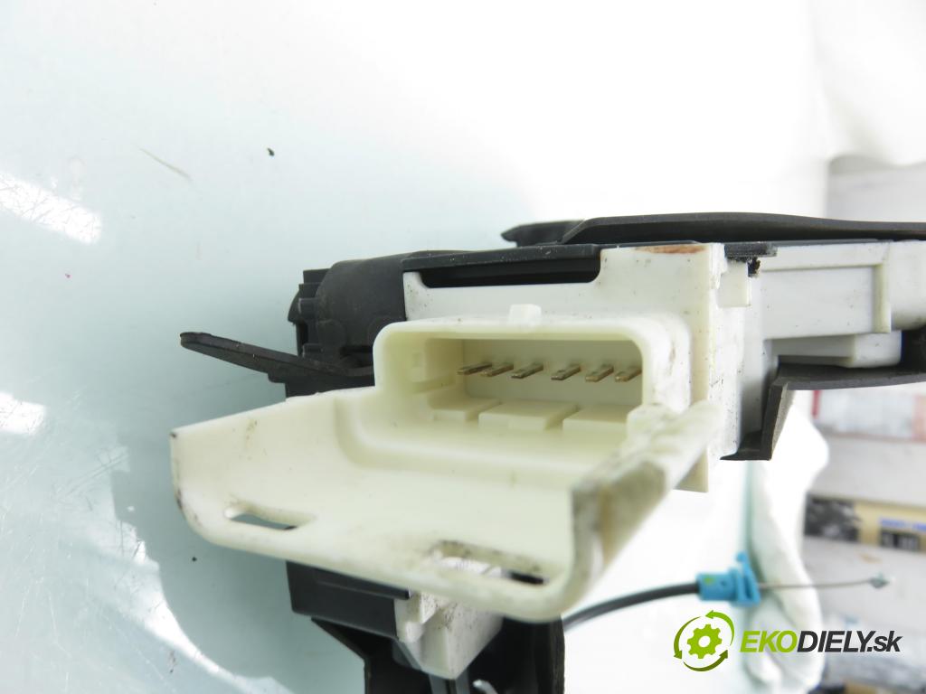 CITROEN C4 I (LC_) HB 2009 65,00 1.4 16V 88 - KFU 1360,00 zámok 9686733680