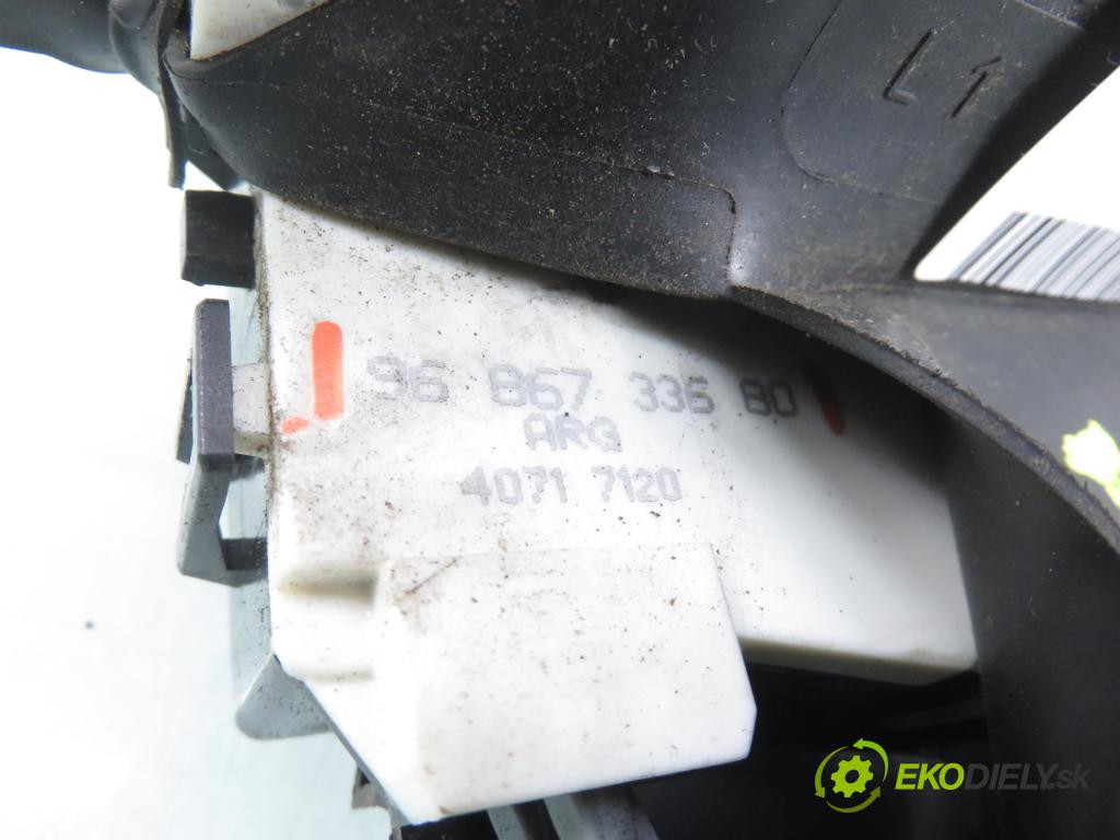 CITROEN C4 I (LC_) HB 2009 65,00 1.4 16V 88 - KFU 1360,00 zámok 9686733680