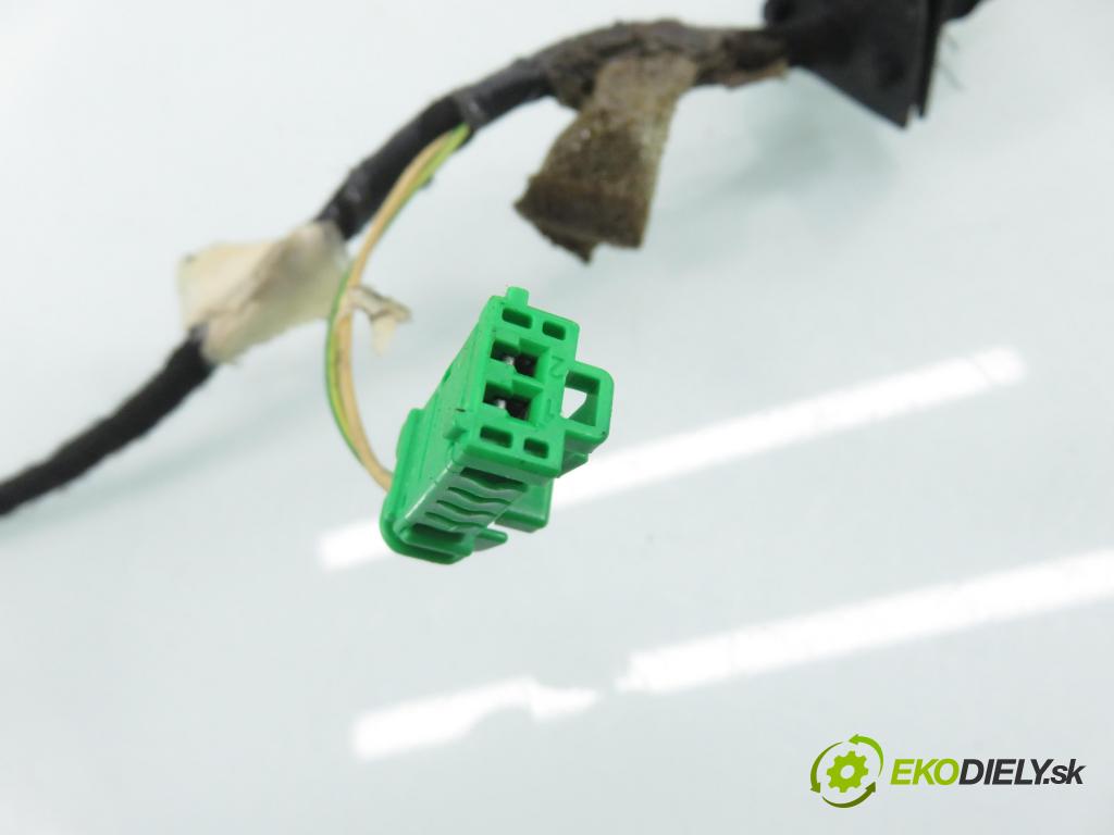 CITROEN C4 I (LC_) HB 2009 65,00 1.4 16V 88 - KFU 1360,00 zpětné zrcátko LE