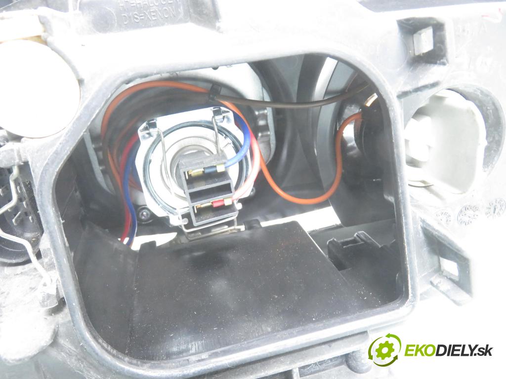 AUDI A4 (8E2, B6) SEDAN 2001 96,00 1.9 TDI PD 130 - AWX 1896,00 Svetlo PP