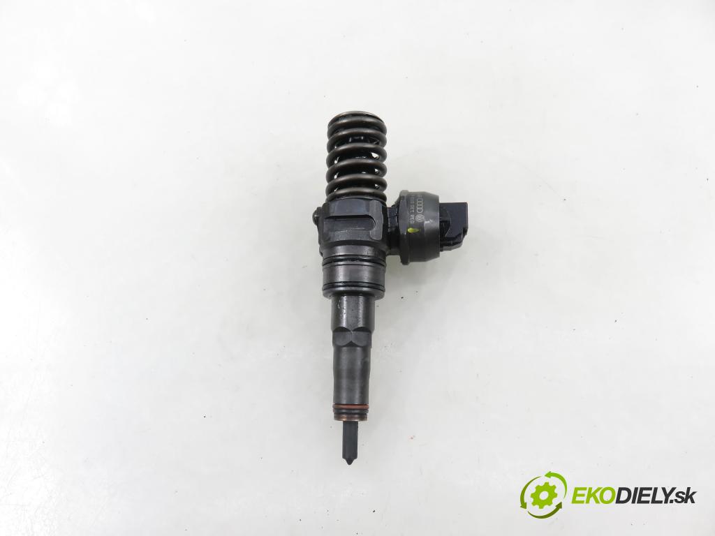 VW GOLF V (1K1) HB 2005 77,00 1.9 TDI PD 105 - BKC 1896,00 Vstrekovač 038130073AG ; 0414720215 (Vstrekovač paliva)