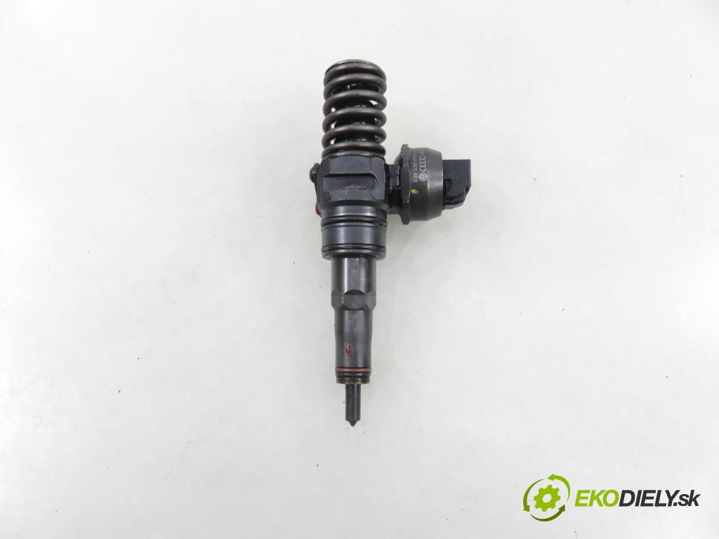 VW GOLF V (1K1) HB 2005 77,00 1.9 TDI PD 105 - BKC 1896,00 Vstrekovač 038130073AG ; 0414720215 (Vstrekovač paliva)