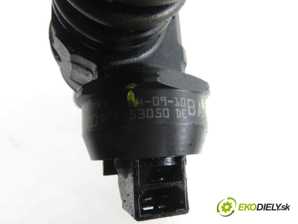 VW GOLF V (1K1) HB 2005 77,00 1.9 TDI PD 105 - BKC 1896,00 Vstrekovač 038130073AG ; 0414720215 (Vstrekovač paliva)