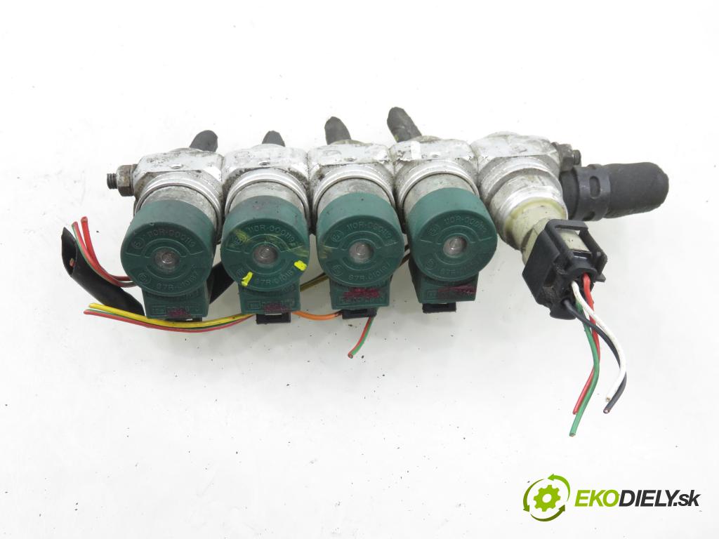 TOYOTA YARIS (_P1_) HB 2001 50,00 1.0 VVT- i 68 - 1SZ-FE 998,00 Lišta vstrekovacia LPG 67R010187 ; JETMV17