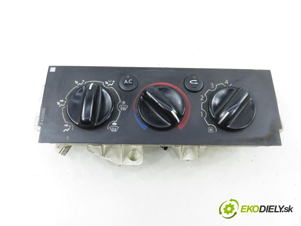 RENAULT MASTER II Skrzynia (FD) FURGON 2004 84,00 2.5 dCi 120 - G9U 724 2464,00 Panel kúrenia KLIMATIZACE: F4230