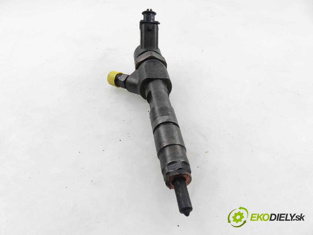 RENAULT ESPACE IV (JK0/1_) MINIVAN 2005 85,00 1.9 dCi 116 - F9Q 820 1870,00 vstrekovač 8200100272 ; 0445110110B (Vstrekovač paliva)