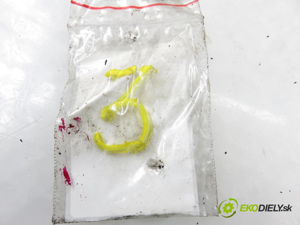 RENAULT ESPACE IV (JK0/1_) MINIVAN 2005 85,00 1.9 dCi 116 - F9Q 820 1870,00 vstrekovač 8200100272 ; 0445110110B (Vstrekovač paliva)