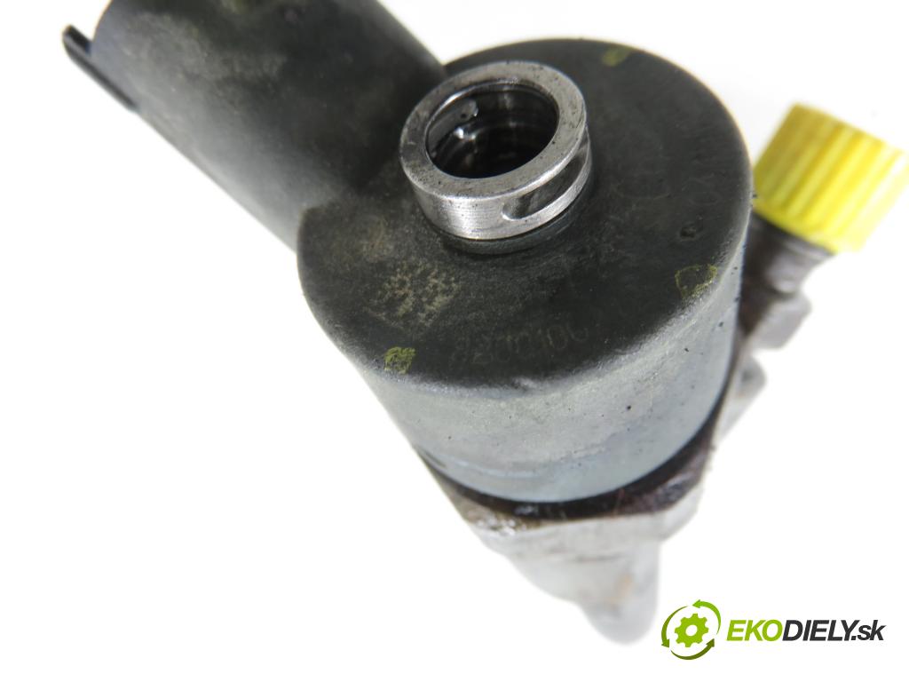 RENAULT ESPACE IV (JK0/1_) MINIVAN 2005 85,00 1.9 dCi 116 - F9Q 820 1870,00 vstrekovač 8200100272 ; 0445110110B (Vstrekovač paliva)