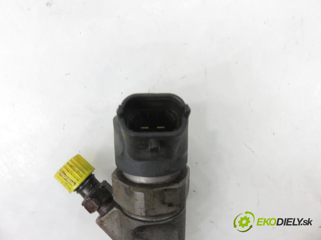 RENAULT ESPACE IV (JK0/1_) MINIVAN 2005 85,00 1.9 dCi 116 - F9Q 820 1870,00 vstrekovač 8200100272 ; 0445110110B (Vstrekovač paliva)