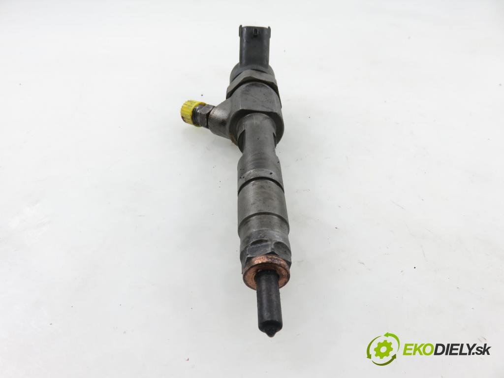 RENAULT ESPACE IV (JK0/1_) MINIVAN 2005 85,00 1.9 dCi 116 - F9Q 820 1870,00 vstrekovač 8200100272 ; 0445110110B (Vstrekovač paliva)