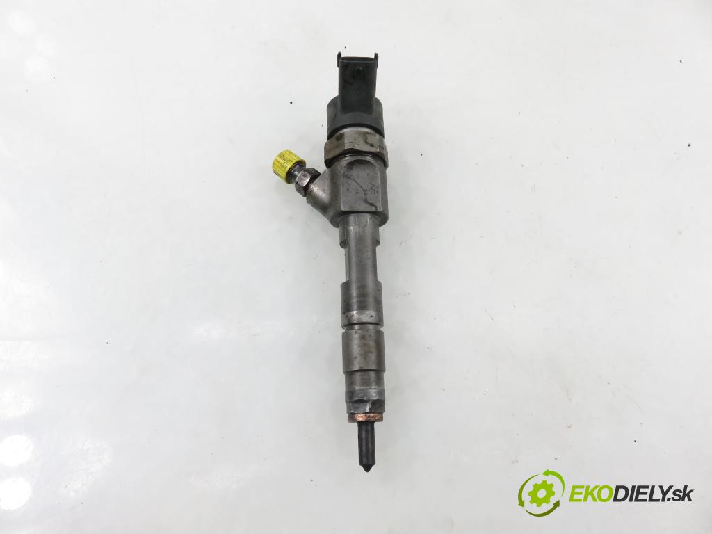 RENAULT ESPACE IV (JK0/1_) MINIVAN 2005 85,00 1.9 dCi 116 - F9Q 820 1870,00 vstrekovač 8200100272 ; 0445110110B (Vstrekovač paliva)