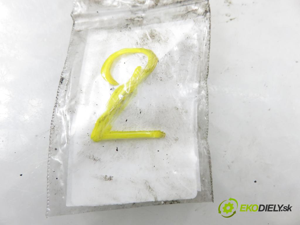 RENAULT ESPACE IV (JK0/1_) MINIVAN 2005 85,00 1.9 dCi 116 - F9Q 820 1870,00 vstrekovač 8200100272 ; 0445110110B (Vstrekovač paliva)