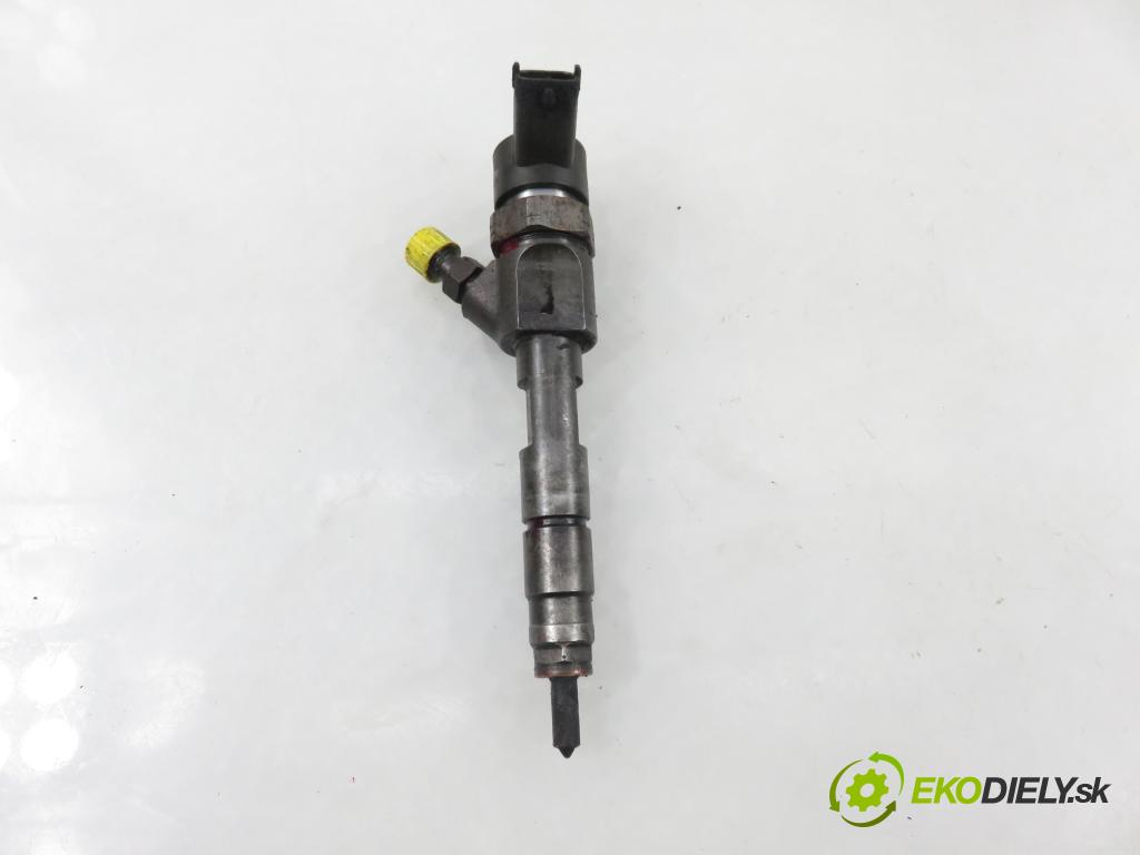 RENAULT ESPACE IV (JK0/1_) MINIVAN 2005 85,00 1.9 dCi 116 - F9Q 820 1870,00 vstrekovač 8200100272 ; 0445110110B (Vstrekovač paliva)