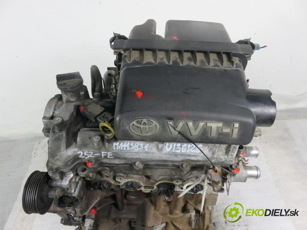 TOYOTA YARIS (_P1_) HB 2004 64,00 1.3 VVTi 87 - 2SZ-FE 1298,00 Motor benz. 2SZFE