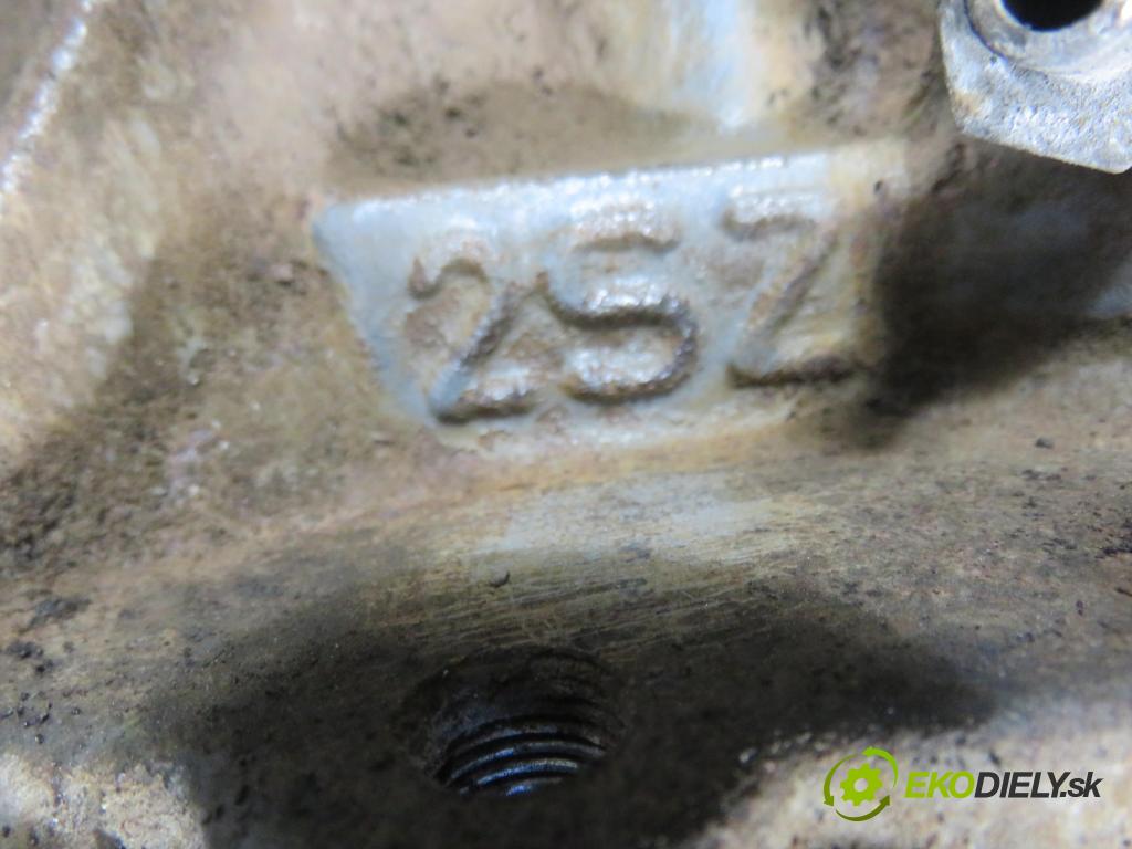 TOYOTA YARIS (_P1_) HB 2004 64,00 1.3 VVTi 87 - 2SZ-FE 1298,00 Motor benz. 2SZFE