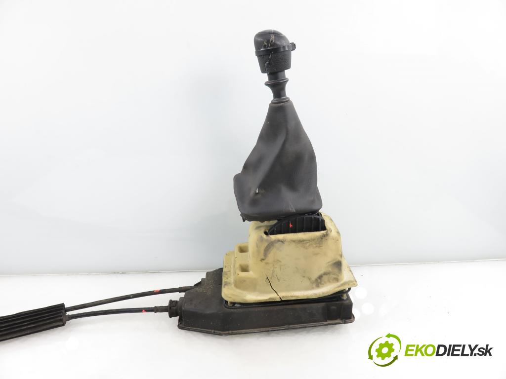 RENAULT ESPACE IV (JK0/1_) MINIVAN 2005 85,00 1.9 dCi 116 - F9Q 820 1870,00 ZVEDÁK: 8200201151