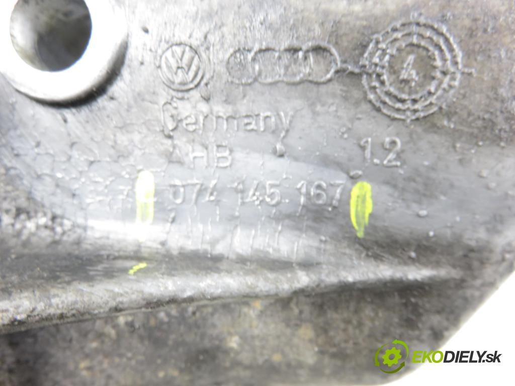 VW TRANSPORTER IV Skrzynia (70XA) FURGON 1997 55,00 2.4 D - AJA 2370,00 Uchytenie pumpy servočerpadlo 074145167