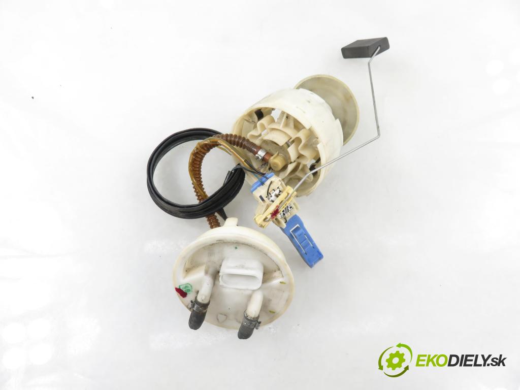 VW PASSAT B5 (3B2) SEDAN 1997 92,00 1.8 20V 125 - ADR 1781,00 Pumpa paliva 8E0906087D