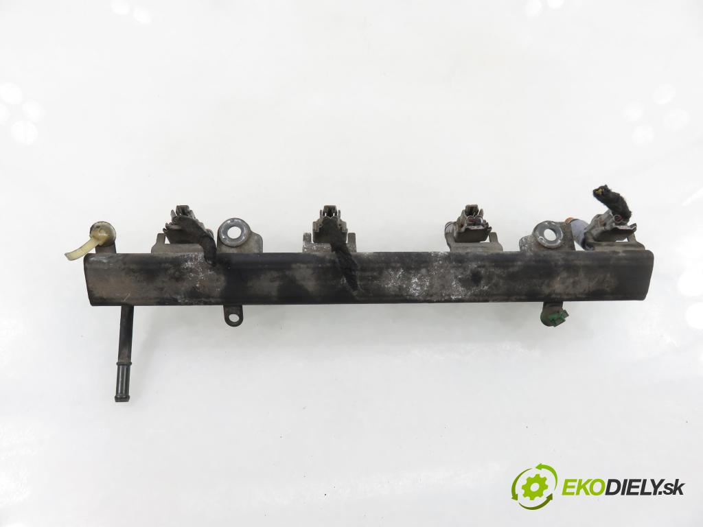 SUZUKI IGNIS (FH) HB 2002 61,00 1.3 4WD 83 (RG413) - M13A 1328,00 Lišta vstrekovacia  (Vstrekovacia lišta)