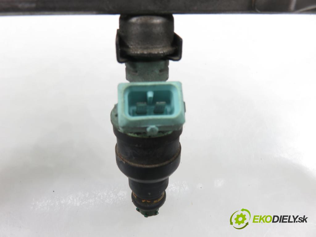 BMW 5 (E39) SEDAN 1997 110,00 520 i 150 - M52 B20 (206S3) 1991,00 lišta vstřikovací 0280150415 ; 0280160597 (Vstřikovací lišta)