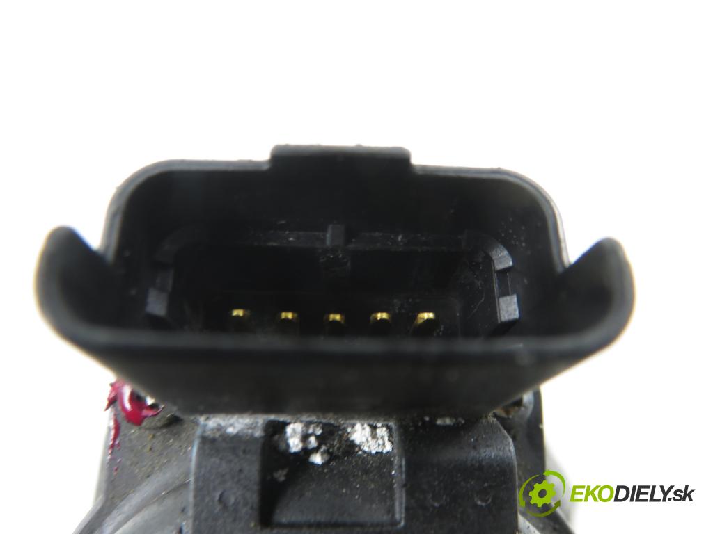 VOLVO V50 (MW) KOMBI 2006 80,00 1.6 D - 109  D 4164 T 1560,00 VENTIL EGR 9660276280 ; 216046799