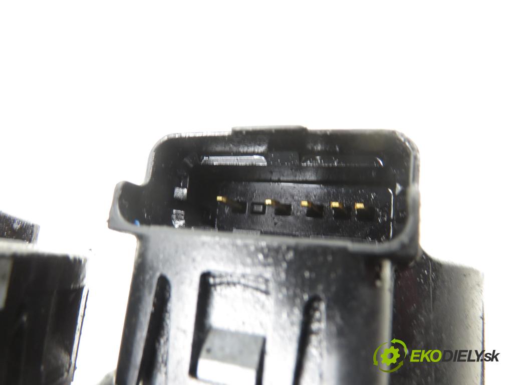 VOLVO V50 (MW) KOMBI 2006 80,00 1.6 D - 109  D 4164 T 1560,00 Škrtiaca klapka 9655971880 (Škrtiaca klapka)