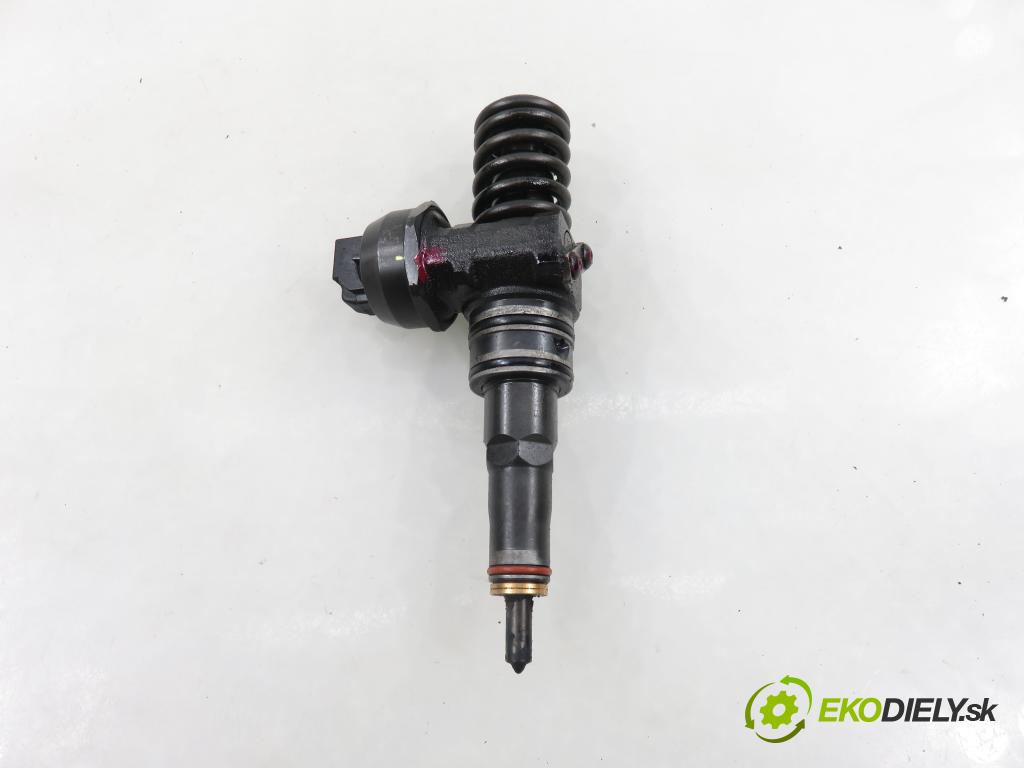 VW PASSAT B5.5 Variant (3B6) KOMBI 2002 96,00 1.9 TDI PD 130 - AVF 1896,00 Vstrekovač 038130073AR ; 0414720214 (Vstrekovač paliva)