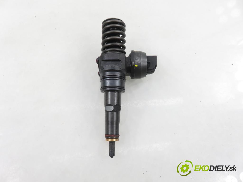 VW PASSAT B5.5 Variant (3B6) KOMBI 2002 96,00 1.9 TDI PD 130 - AVF 1896,00 Vstrekovač 038130073AR ; 0414720214 (Vstrekovač paliva)
