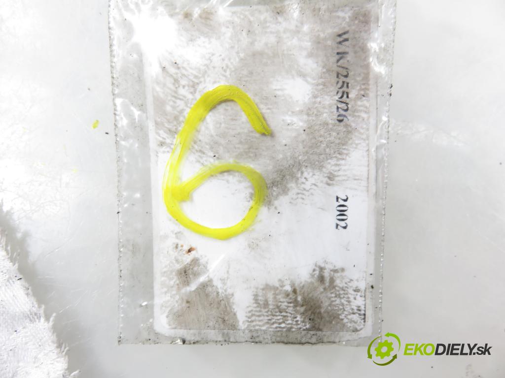 VW PASSAT B5.5 Variant (3B6) KOMBI 2002 96,00 1.9 TDI PD 130 - AVF 1896,00 Vstrekovač 038130073AR ; 0414720214 (Vstrekovač paliva)