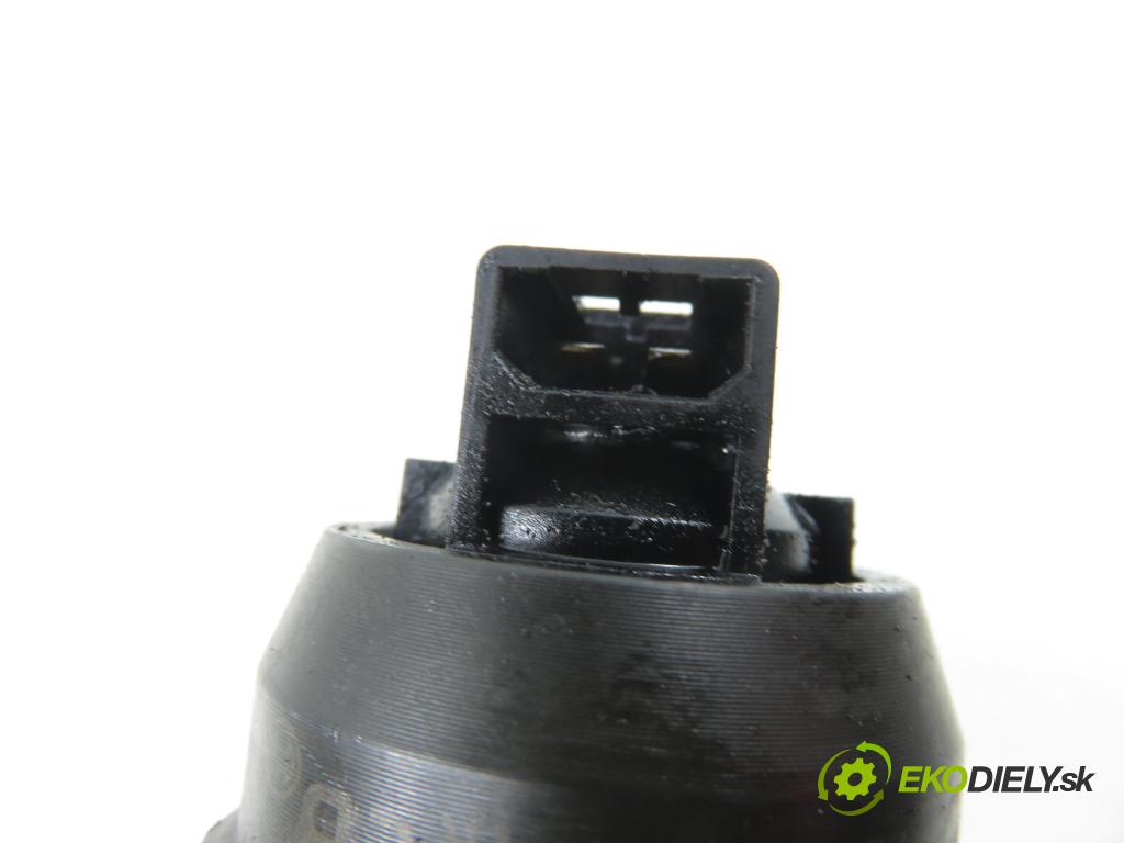 VW PASSAT B5.5 Variant (3B6) KOMBI 2002 96,00 1.9 TDI PD 130 - AVF 1896,00 Vstrekovač 038130073AR ; 0414720214 (Vstrekovač paliva)