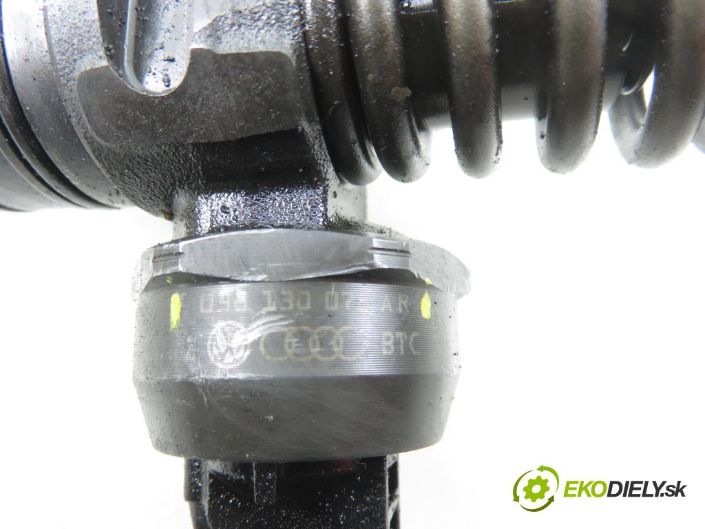 VW PASSAT B5.5 Variant (3B6) KOMBI 2002 96,00 1.9 TDI PD 130 - AVF 1896,00 Vstrekovač 038130073AR ; 0414720214 (Vstrekovač paliva)