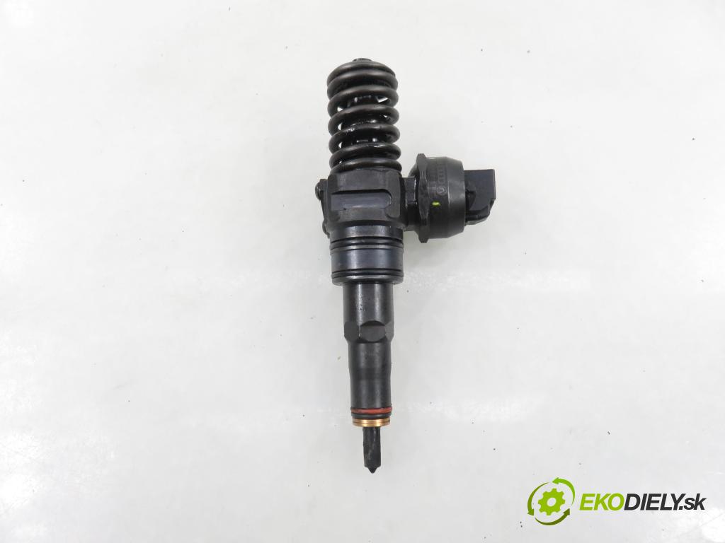 VW PASSAT B5.5 Variant (3B6) KOMBI 2002 96,00 1.9 TDI PD 130 - AVF 1896,00 Vstrekovač 038130073AR ; 0414720214 (Vstrekovač paliva)