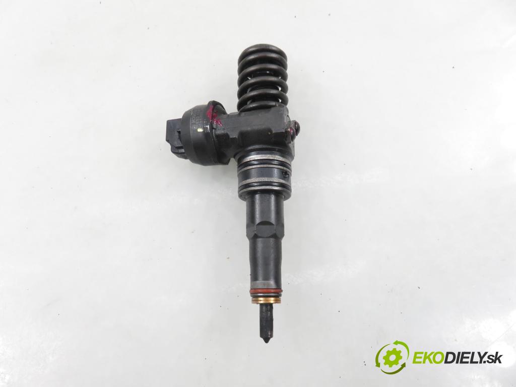VW PASSAT B5.5 Variant (3B6) KOMBI 2002 96,00 1.9 TDI PD 130 - AVF 1896,00 Vstrekovač 038130073AR ; 0414720214 (Vstrekovač paliva)