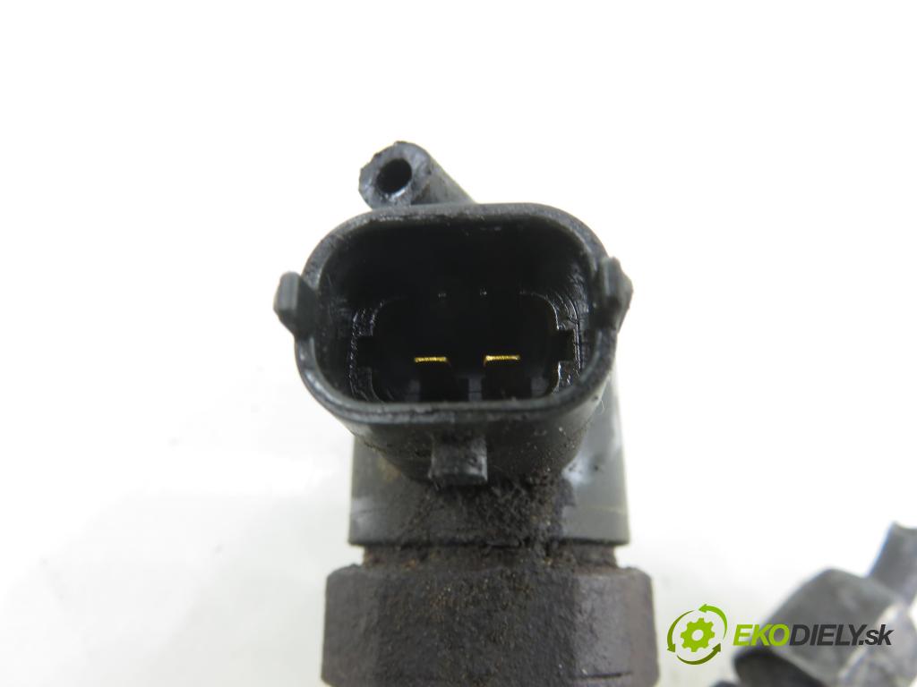 FIAT DOBLO nadwozie wielkoprzestrzenne (MPV) (119_, 223_) KOMBIVAN 2006 55,00 1.3 JTD - 199 A2.000 1248,00 vstrekovač 0445110183 (Vstrekovač paliva)