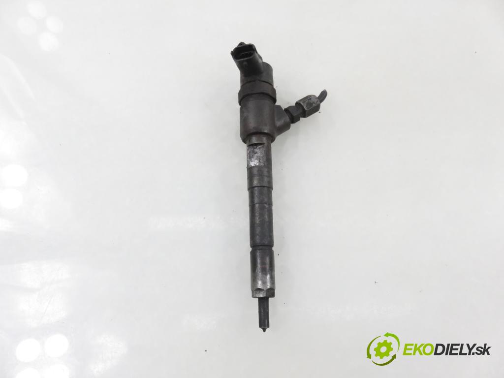 FIAT DOBLO nadwozie wielkoprzestrzenne (MPV) (119_, 223_) KOMBIVAN 2006 55,00 1.3 JTD - 199 A2.000 1248,00 vstrekovač 0445110183 (Vstrekovač paliva)