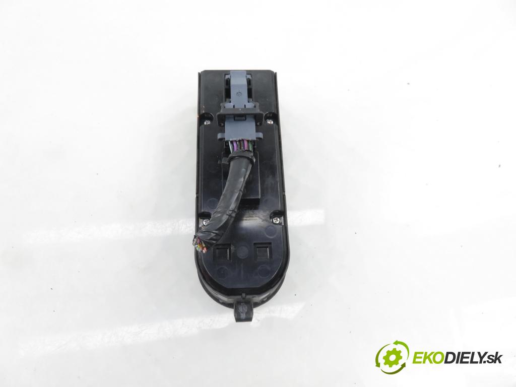 OPEL ZAFIRA B (A05) MINIVAN 2008 92,00 1.7 CDTI - A 17 DTR 1686,00 Panel ovládania okien 13228698