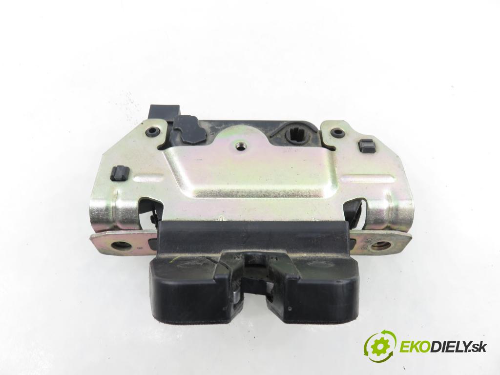 OPEL ZAFIRA B (A05) MINIVAN 2008 92,00 1.7 CDTI - A 17 DTR 1686,00 zámok dverí kufor EL. 495058724