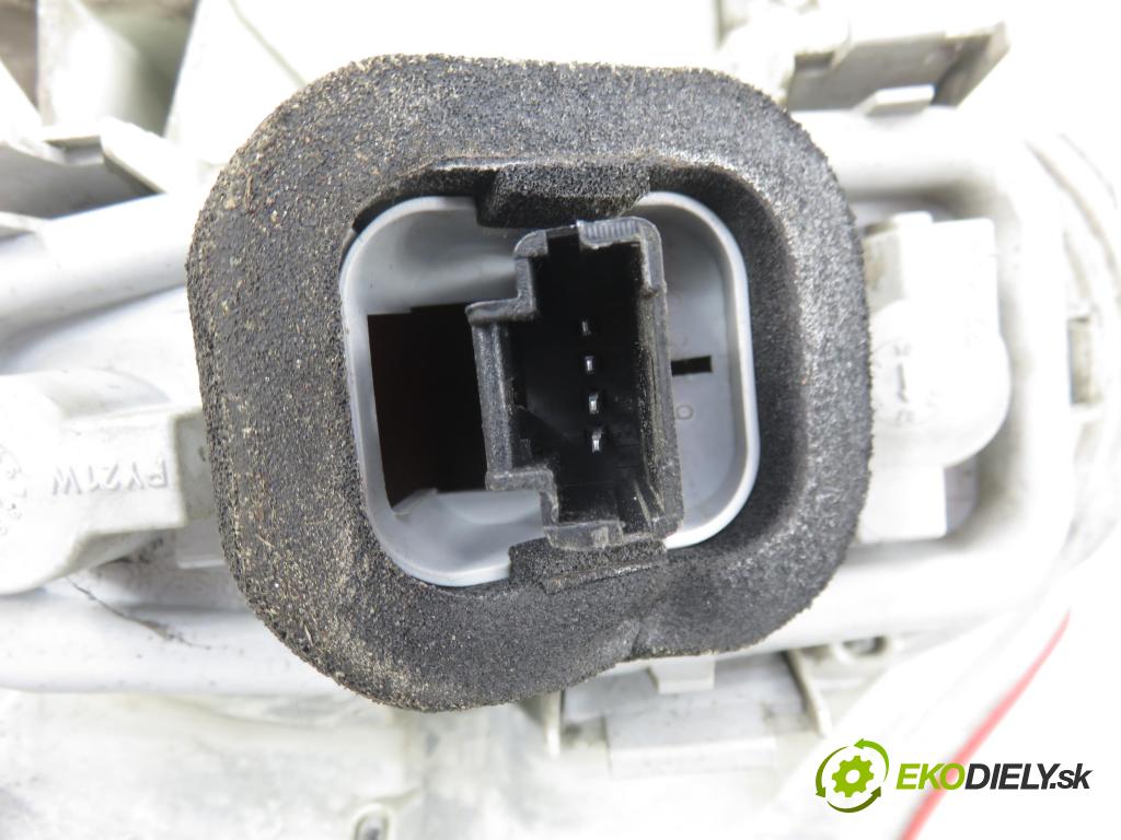 CITROEN C4 Picasso I (UD_) MINIVAN 2007 92,00 1.8 i 16V - 6FY (EW7A) 1749,00 Svetlo pravé zadné