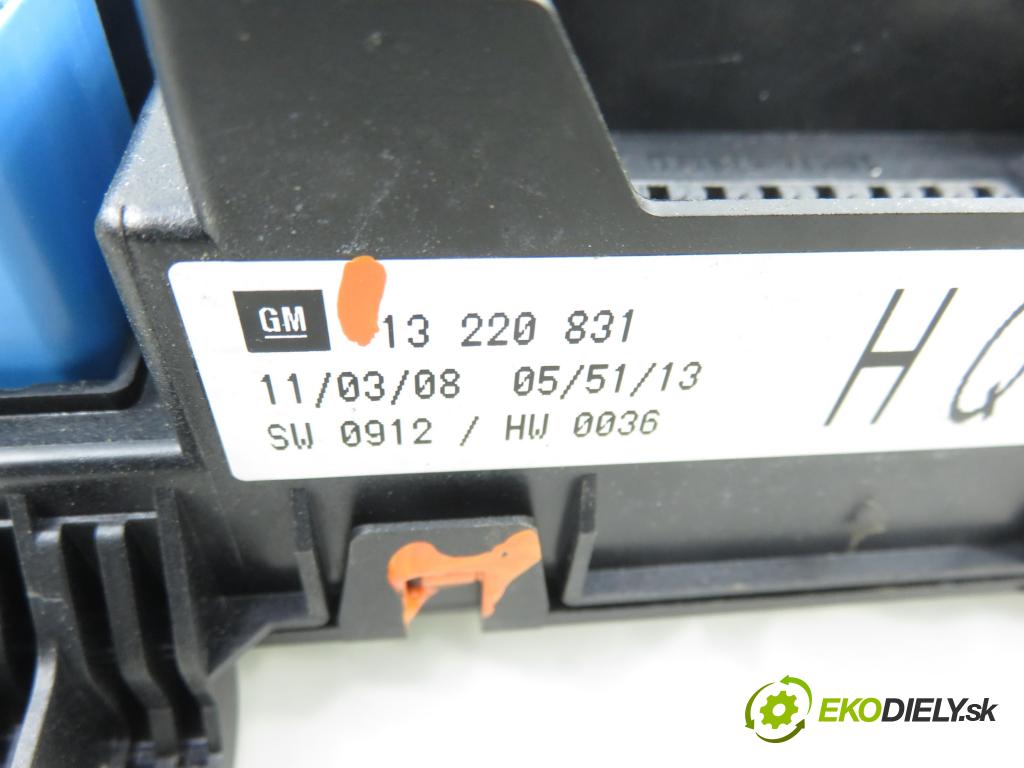 OPEL ZAFIRA B (A05) MINIVAN 2008 92,00 1.7 CDTI - A 17 DTR 1686,00 MODUL BSI 13220831HQ