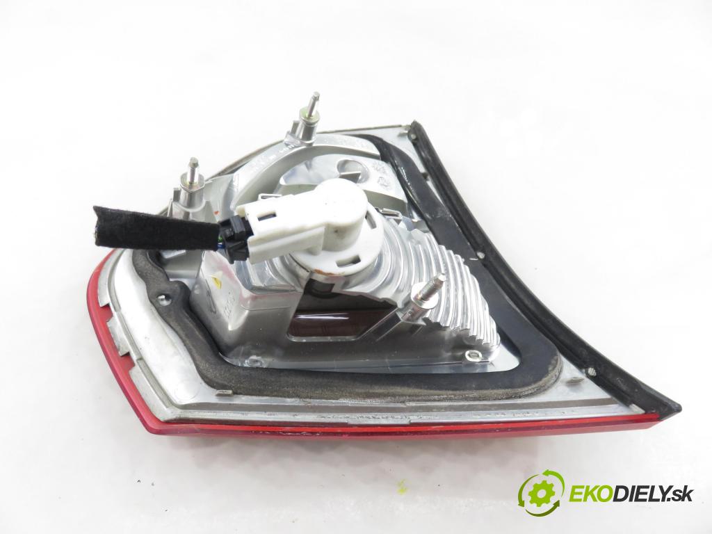 CITROEN C4 Picasso I (UD_) MINIVAN 2007 92,00 1.8 i 16V - 6FY (EW7A) 1749,00 světlo pravé zadní kufr 9653547677