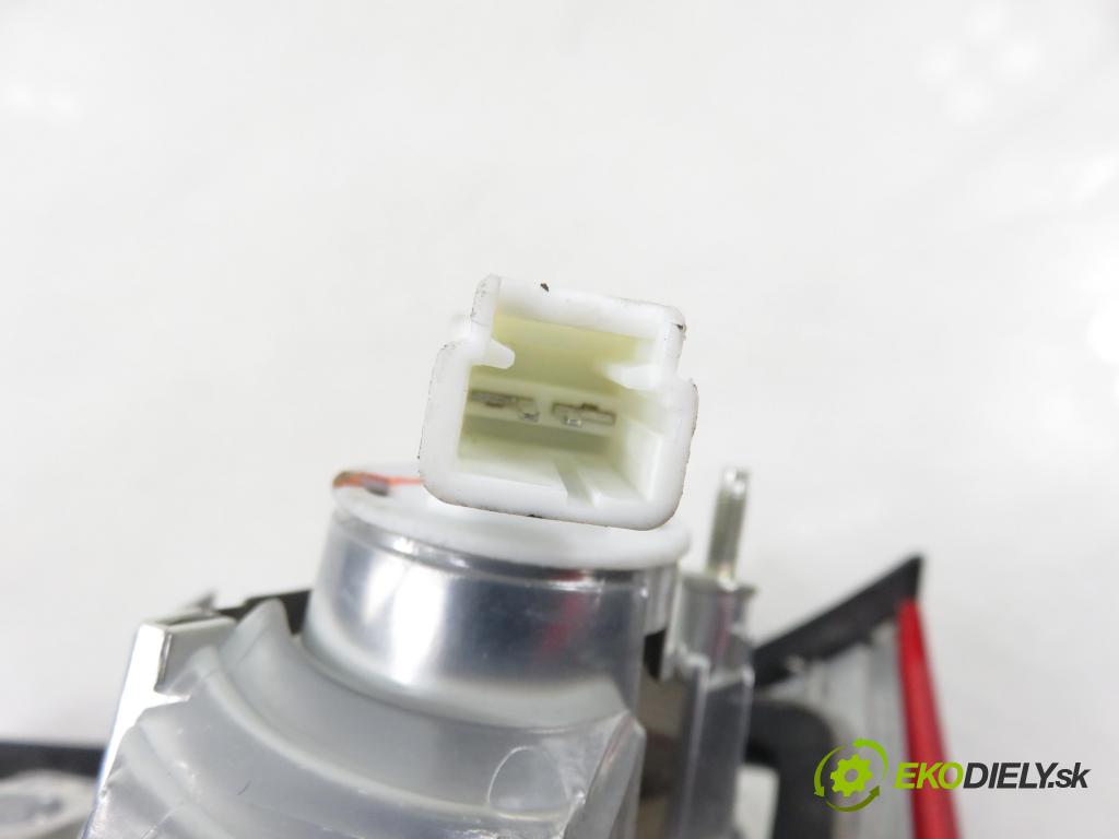 CITROEN C4 Picasso I (UD_) MINIVAN 2007 92,00 1.8 i 16V - 6FY (EW7A) 1749,00 světlo pravé zadní kufr 9653547677