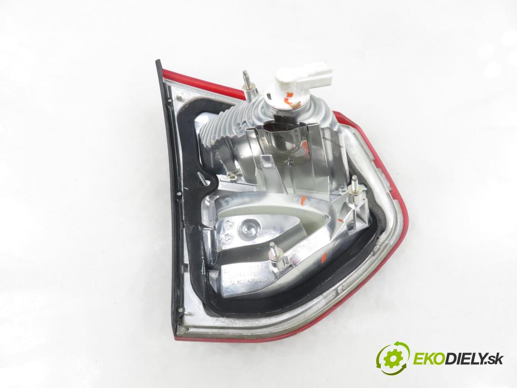 CITROEN C4 Picasso I (UD_) MINIVAN 2007 92,00 1.8 i 16V - 6FY (EW7A) 1749,00 světlo pravé zadní kufr 9653547677