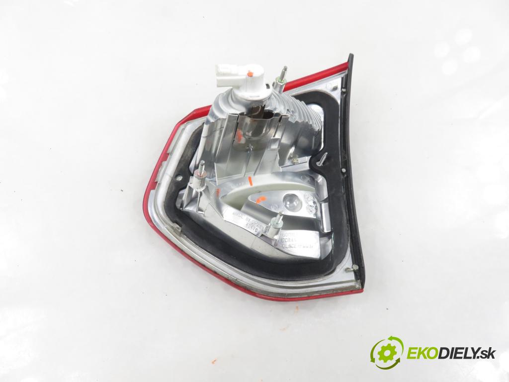 CITROEN C4 Picasso I (UD_) MINIVAN 2007 92,00 1.8 i 16V - 6FY (EW7A) 1749,00 Svetlo ľavé zadné kufor 9653547777