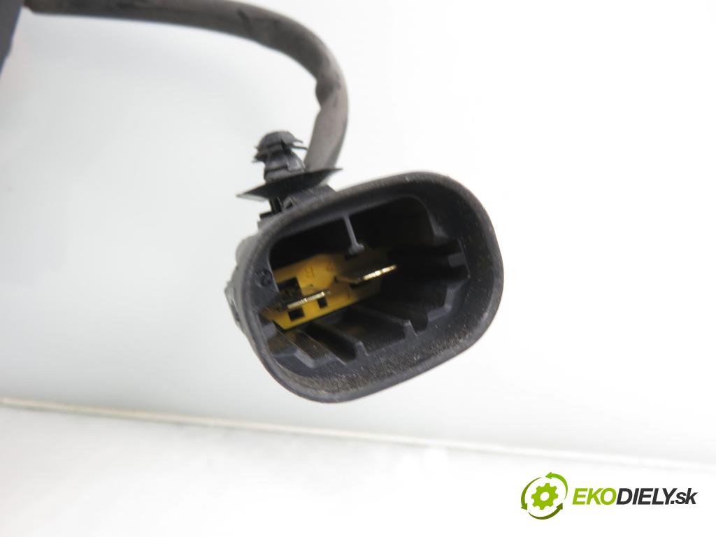 CITROEN C4 Picasso I (UD_) MINIVAN 2007 92,00 1.8 i 16V - 6FY (EW7A) 1749,00 Ventilátor chladič klíma/voda