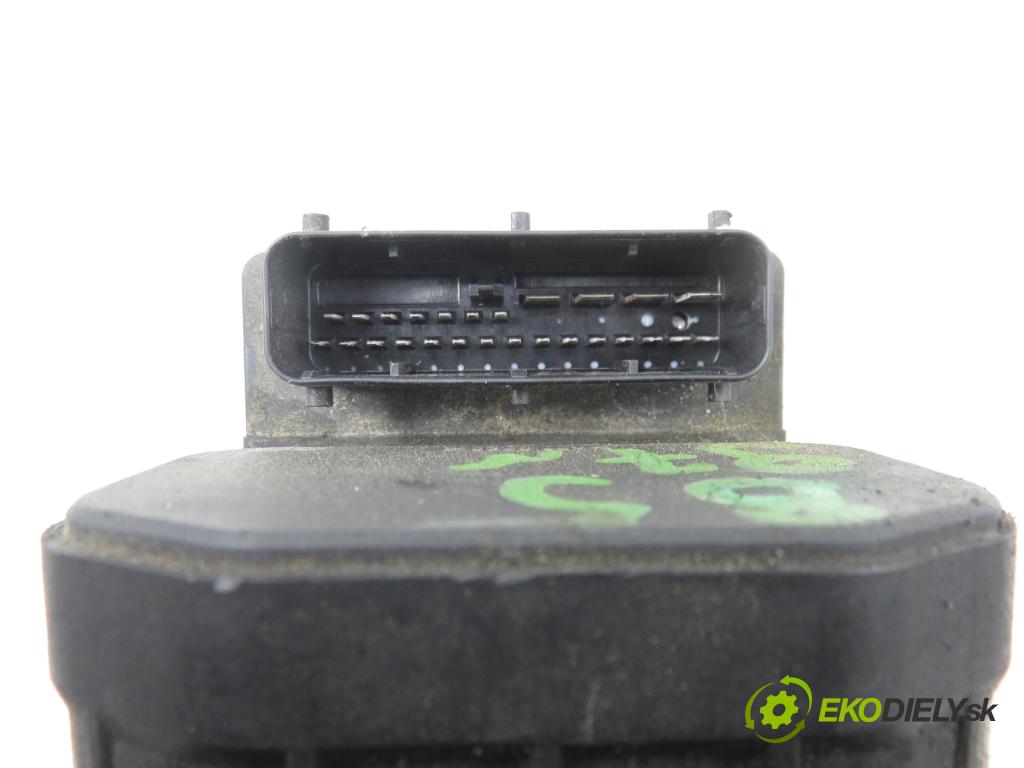 VW PASSAT B5 (3B2) SEDAN 1997 92,00 1.8 20V 125 - ADR 1781,00 Pumpa ABS 8E0614111HL ; 0265216411 ; 0273004132 (Pumpa ABS)