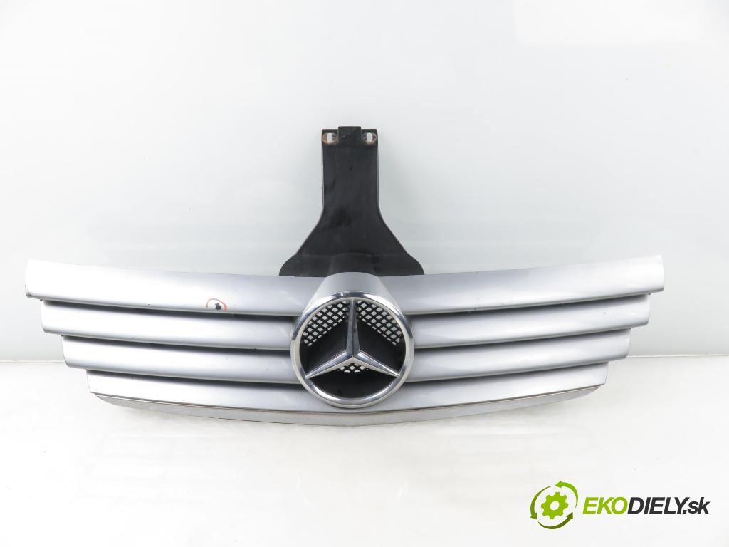 MERCEDES-BENZ KLASA C coupe (CL203) COUPE 2001 120,00 C 200 Kompressor (203.745) - M 111.955 1998,00 Mriežka / maska A2038800383