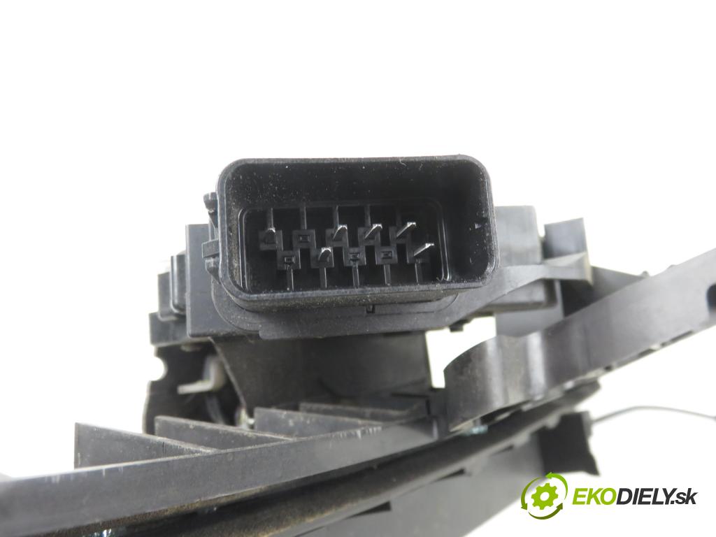 FORD FOCUS C-MAX (DM2) MINIVAN 2006 85,00 1.8 TDCi - KKDA 1753,00 zámok 3M5AR21813ER