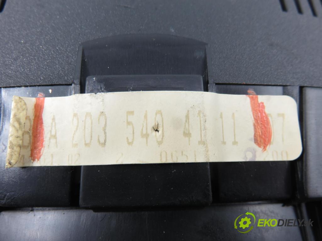 MERCEDES-BENZ KLASA C coupe (CL203) COUPE 2001 120,00 C 200 Kompressor (203.745) - M 111.955 1998,00 Prístrojovka elektrický A2035404111