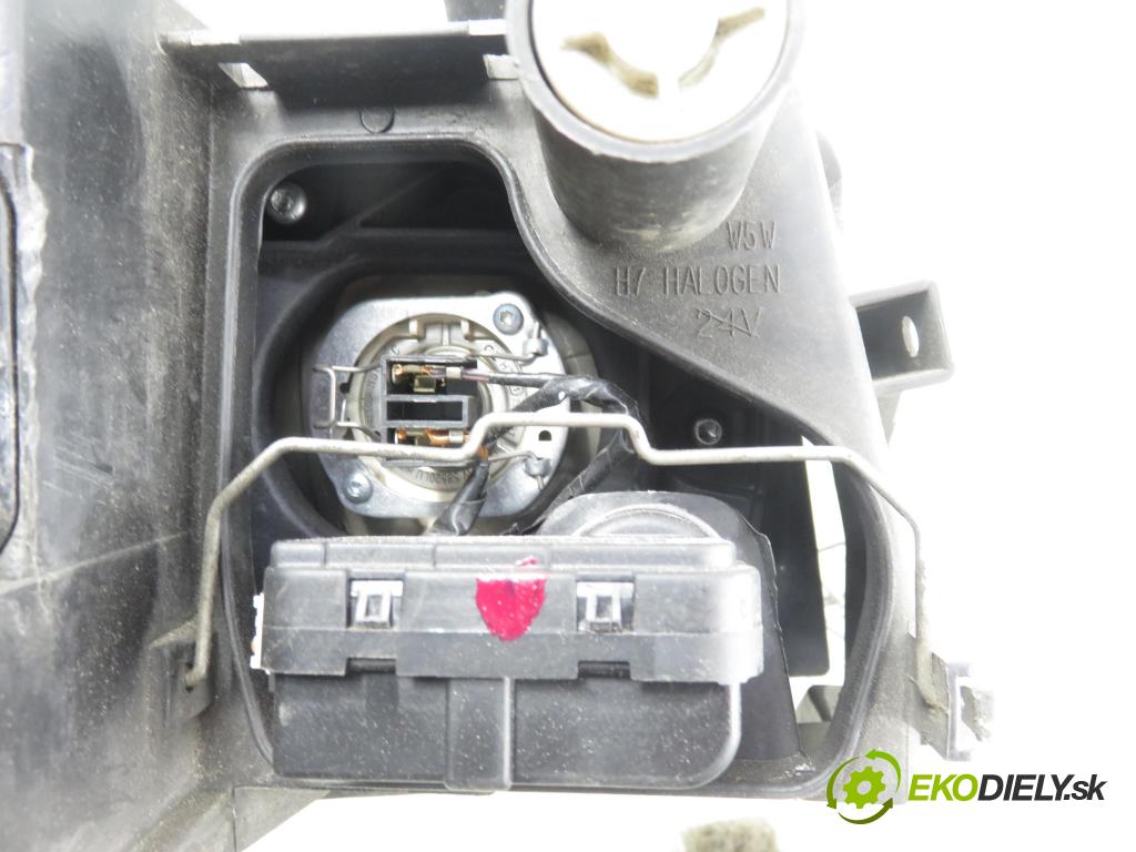 AUDI A4 (8E2, B6) SEDAN 2004 96,00 1.9 TDI PD 130 1896,00 Svetlo LP 8E0941003F