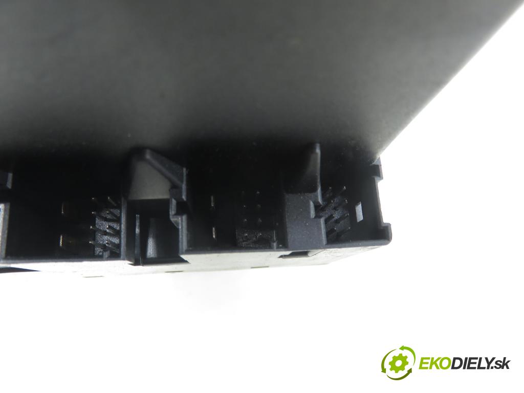 MERCEDES-BENZ KLASA C coupe (CL203) COUPE 2001 120,00 C 200 Kompressor (203.745) - M 111.955 1998,00 spinačka 2035450508 (Spínacia skrinka)